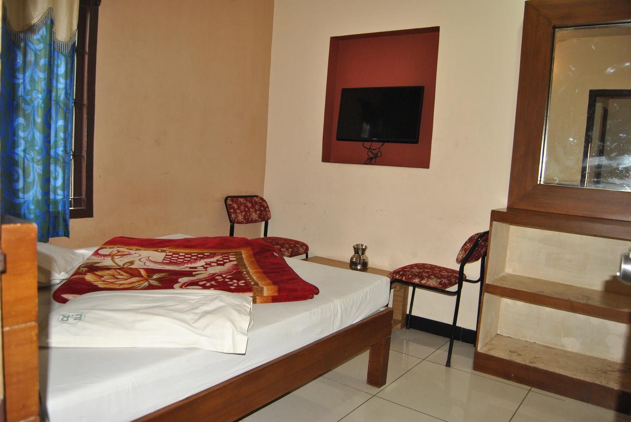 Ezhil Residency Hotell Kodaikanal Eksteriør bilde