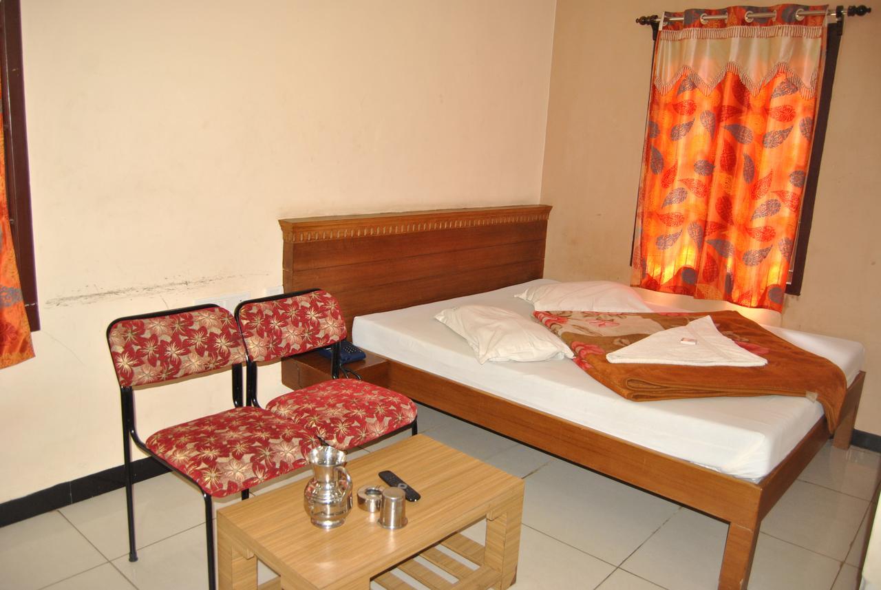 Ezhil Residency Hotell Kodaikanal Eksteriør bilde